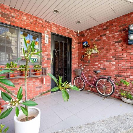 Summer Tree Homestay Tainan Exterior photo