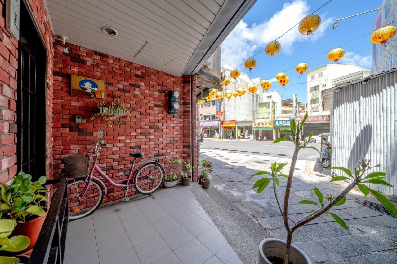 Summer Tree Homestay Tainan Exterior photo