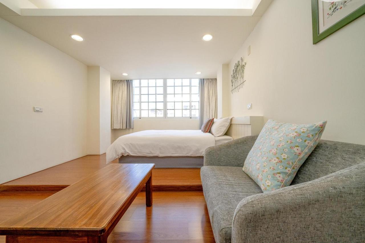 Summer Tree Homestay Tainan Exterior photo