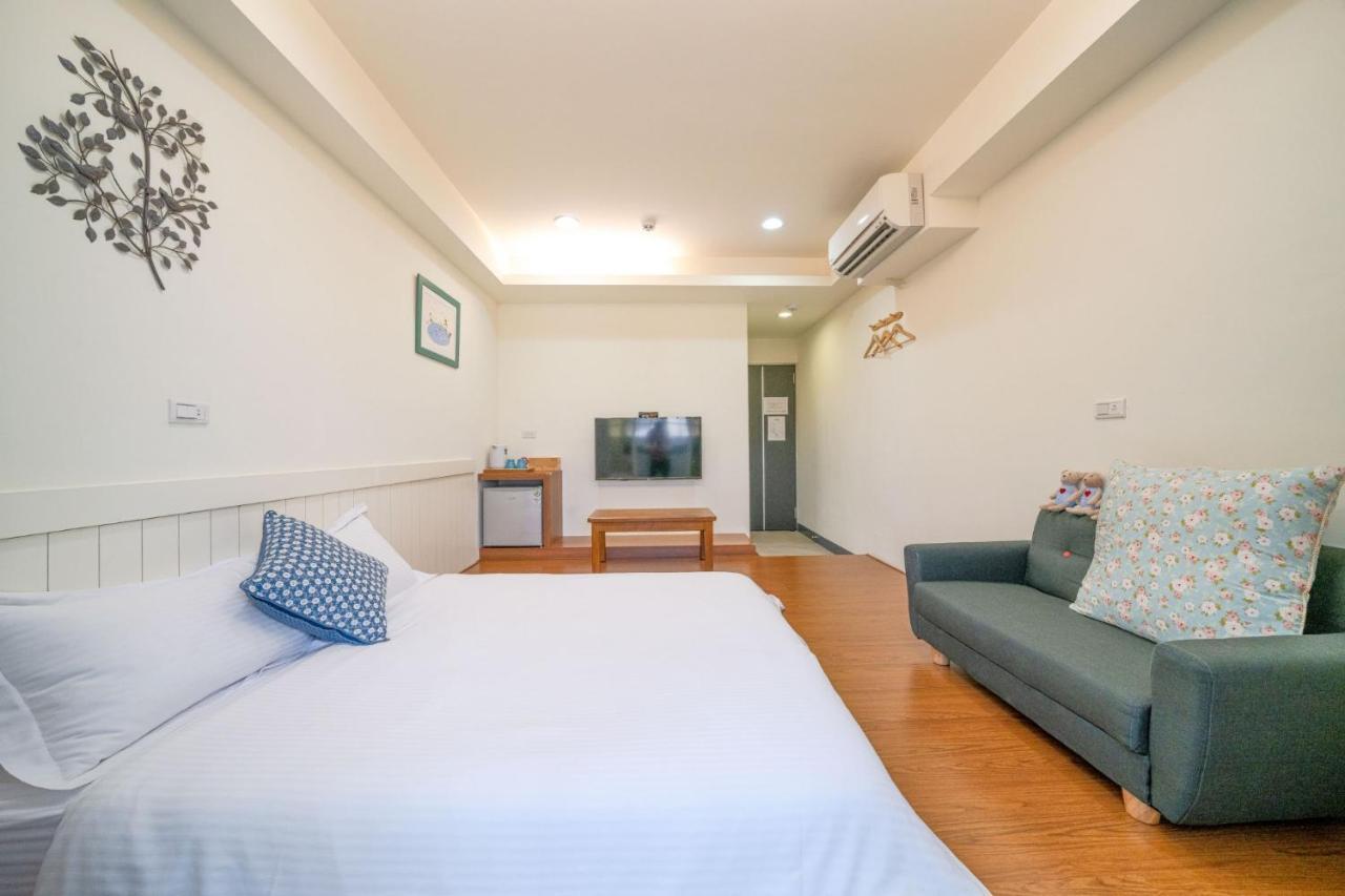 Summer Tree Homestay Tainan Exterior photo
