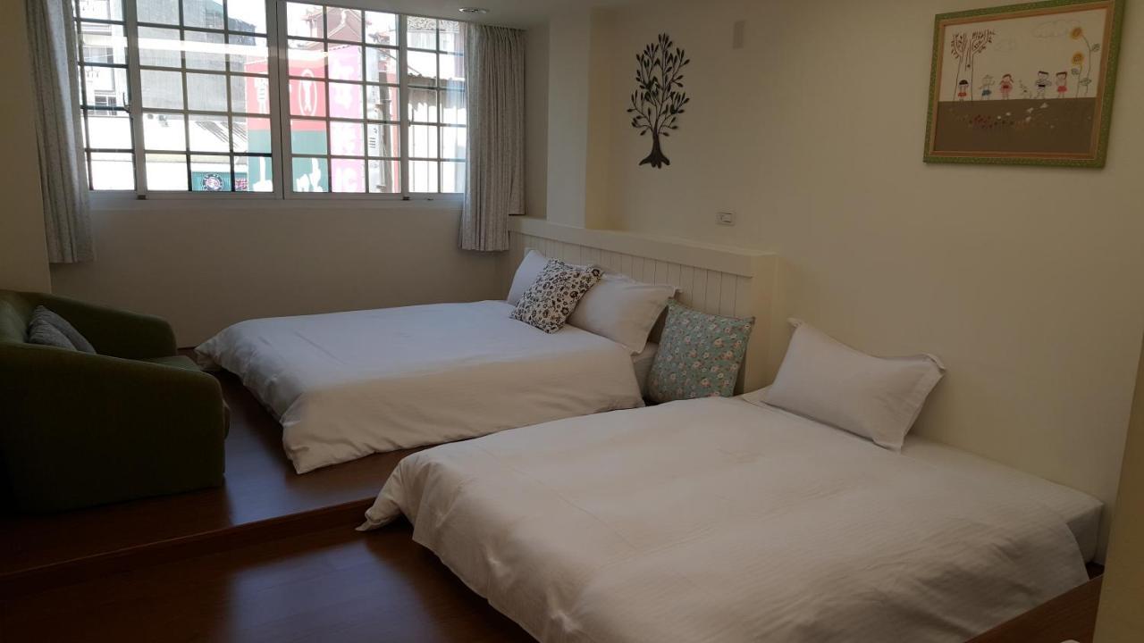 Summer Tree Homestay Tainan Exterior photo